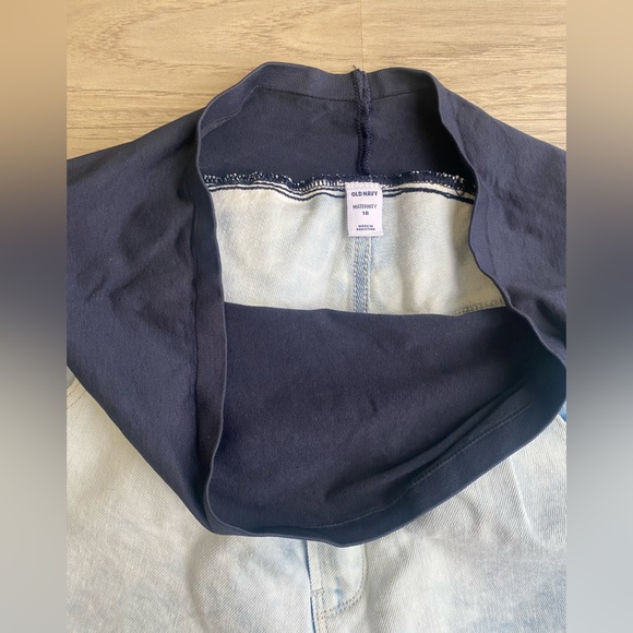 Maternity Shorts - Picture 7 of 15